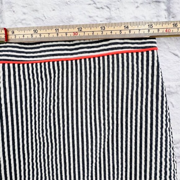 J. Crew Factory Seersucker The Pencil Skirt Grey White Striped Size 8 Lined - Picture 8 of 9